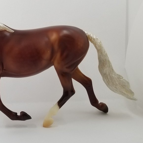 Breyer Collector Club 2018 Celeste - Picture 2 of 9